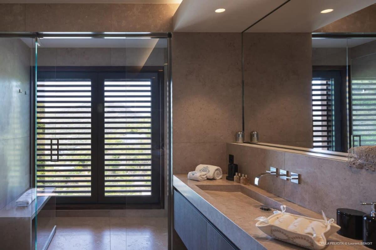 On A Hill Side Villa With Superb Amenities St. Barthelemy エクステリア 写真
